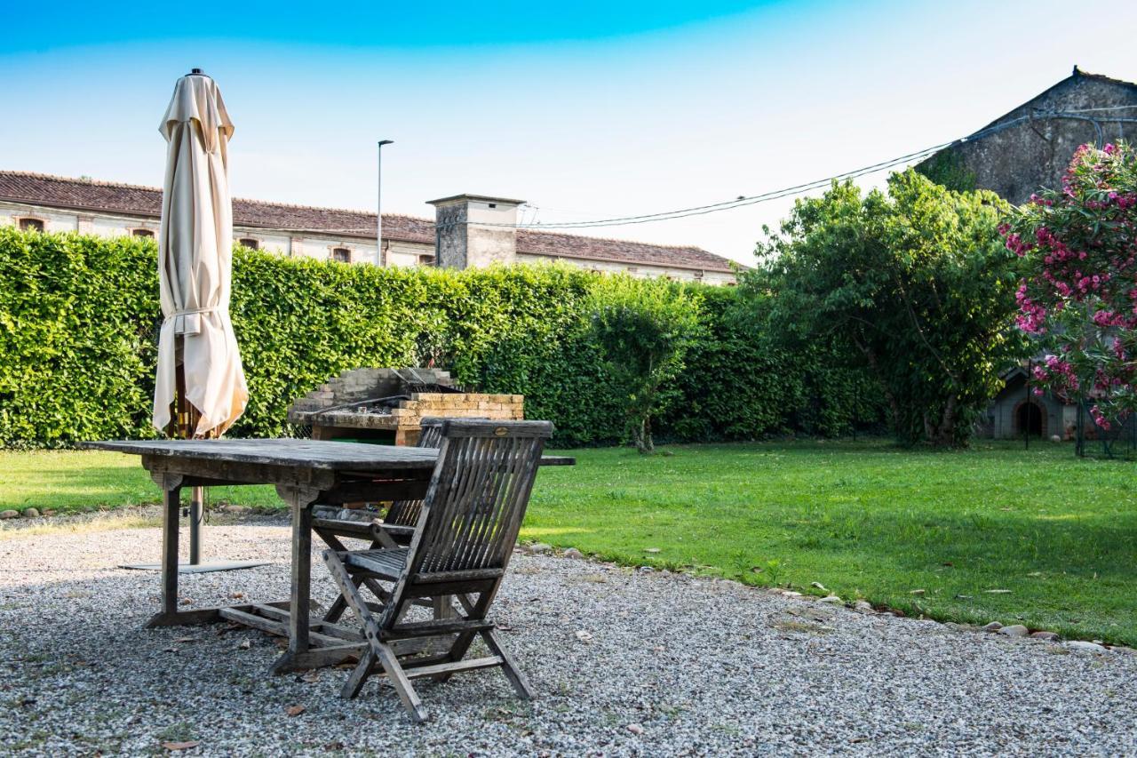 Agriturismo Lecolombare Nogarole Rocca Exterior photo